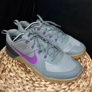 Nike Men's Athletic Shoes in Gray and Purple